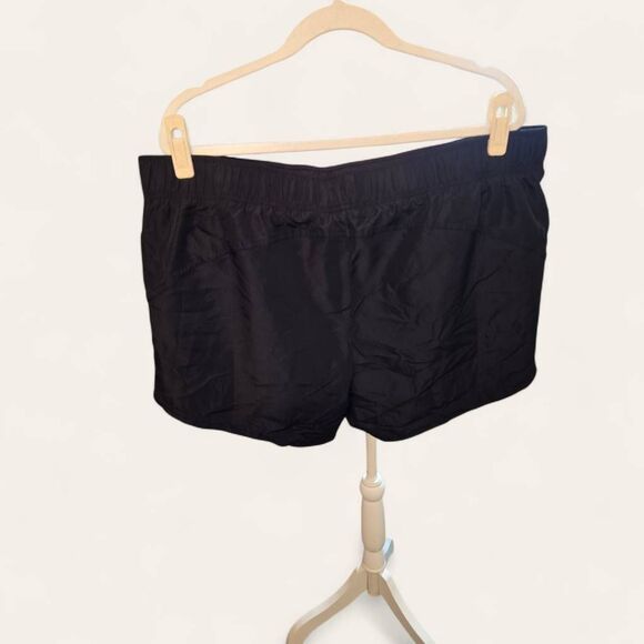 Athletic Works Women's PLUS Size 20 Black DriWorks Moisture Wicking Shorts - Picture 2 of 7
